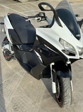 Gilera GP 800 - Aprilia SRV 850