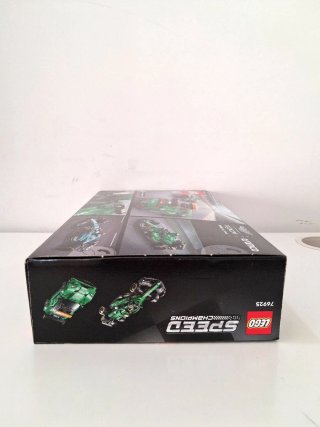 LEGO 76925 Aston Martin Vantage Safety Car & AMR23