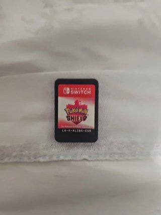 Cartuccia del videogioco Pokémon Scudo per Nintendo Switch