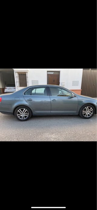 Volkswagen Jetta mk5 1.9 105cv