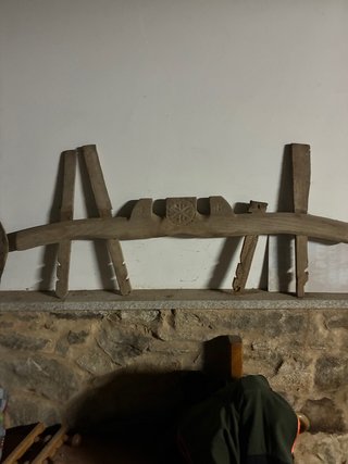 Yugo de madera antiguo