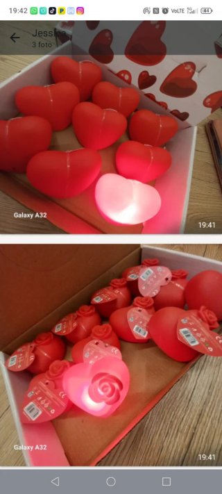 Lampada a forma di cuore con fiore 4 pezzi €1,50