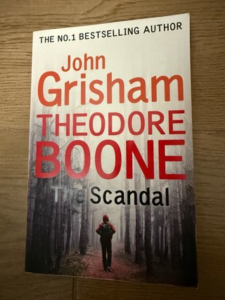 Libro John Grisham THEODORE BOONE The Scandal