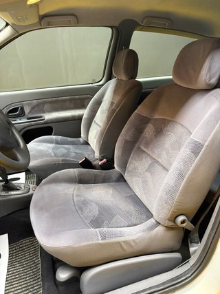 Renault Clio 1.4 16V 2001 /AUTOMATICO
