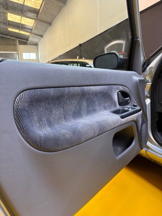 Renault Clio 1.4 16V 2001 /AUTOMATICO