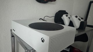Xbox Series S 500GB + 2 Mandos + Volante +Cargador