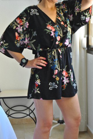 Mono corto Stradivarius flores Talla M