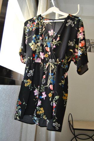 Mono corto Stradivarius flores Talla M