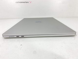 portatil apple apple macbook air m3 8-core 4.0 15 (10gpu) (2024) (a3114)
