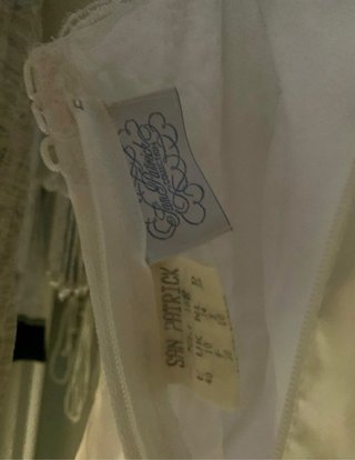 Vestido de Novia Blanco con Mangas Abullonadas