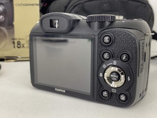 camara digital compacta fujifilm s2980 finepix