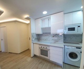Piso en venta en La Carihuela en Torremolinos