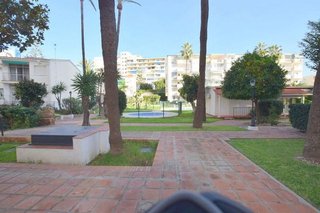 Piso en venta en La Carihuela en Torremolinos