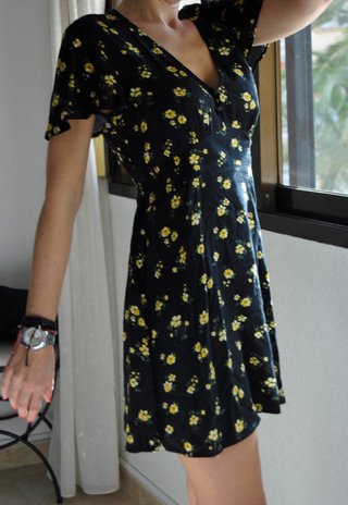 Vestido mini Pull&Bear floral negro talla M