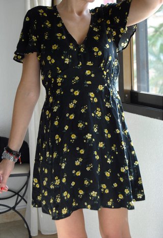 Vestido mini Pull&Bear floral negro talla M