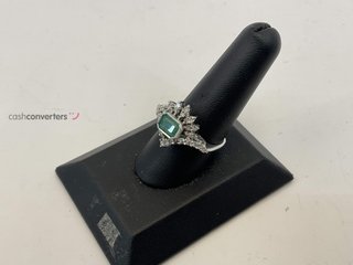 anillo oro 9k con diamante,esmeralda
