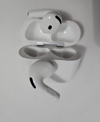 Airpods Pro 4