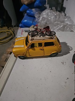 Coches decorativos Mini y Volkswagen
