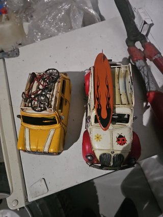 Coches decorativos Mini y Volkswagen
