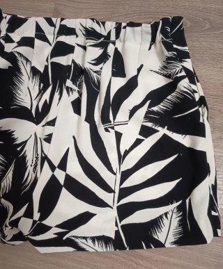Falda short estampado tropical mujer
