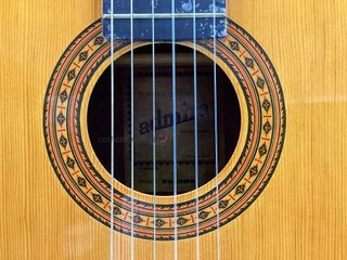 guitarra clasica admira paloma
