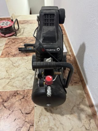 Compresor Würth con accesorios