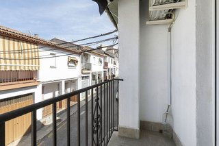 Casa adosada en venta en Zubia (La)