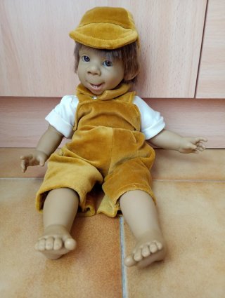 Muñeco vintage de terciopelo