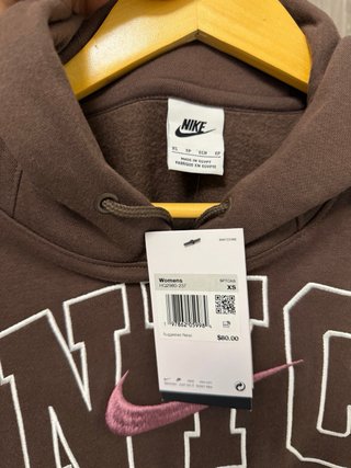 Sudadera Nike NYC Marrón y Rosa con etiquetas