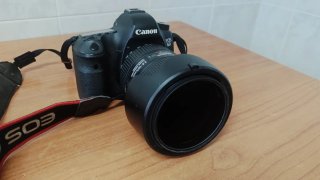 Canon EOS 6D + Objetivo 24-105mm + Parasol