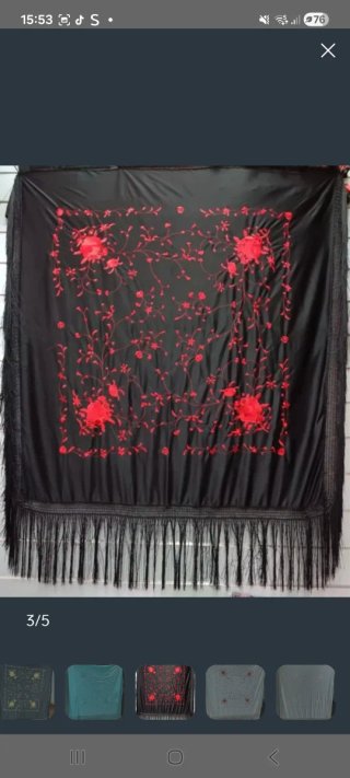 Manton cuadrado negro bordado rojo 150×150