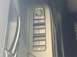 TOYOTA Toyota C-HR - Advance Hybrid 140