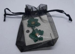 PENDIENTES DE FLOR CON PÉTALOS VERDES- NUEVOS