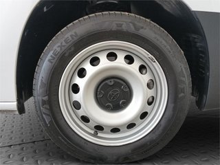 TOYOTA Proace City - MY25 GX COMBI N1 L2 1.5D 75kW 6MT