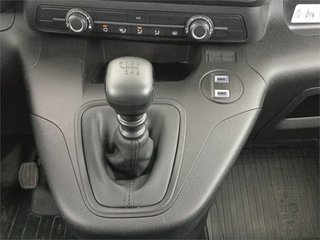 TOYOTA Proace City - MY25 GX COMBI N1 L2 1.5D 75kW 6MT