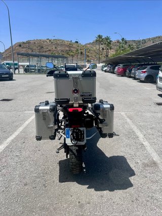 CFMOTO 800MT Touring Negra y Plata