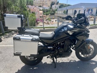 CFMOTO 800MT Touring Negra y Plata