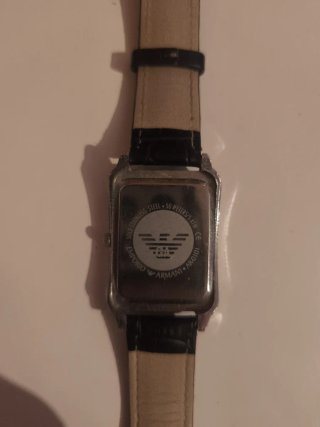 Reloj Emporio Armani Cuero Negro Dorado