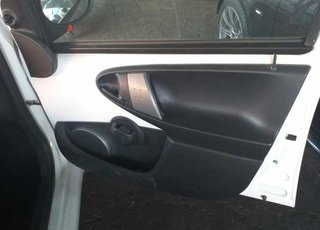 Luz central freno toyota s302e204017 aygo 395990