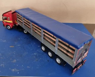 Camión Mercedes SK 1844 Maqueta