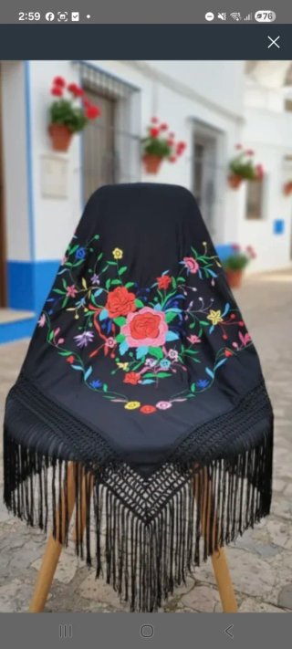 Manton negro bordado flores multicolor