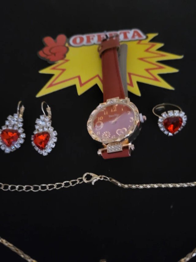 Conjunto de Joyas Corazón Rojo y Reloj