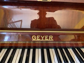 Piano Geyer Vertical