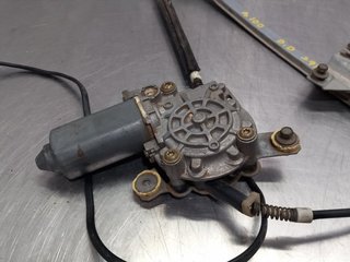 ELEVALUNAS DELANTERO DERECHO AUDI 100 AVANT (C4)