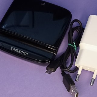 Cargador Samsung Galaxy S3 con base y adaptador