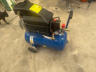 Compresor de aire 24L azul