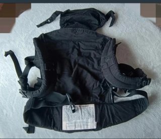 Mochila Porteo Boba Carrier Negra Estampada