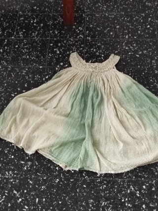Top boho chic cotone avorio verde ricamato