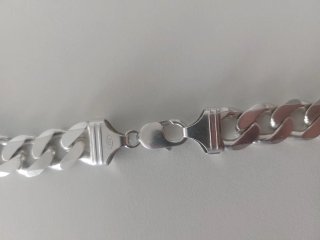 Cadena de plata