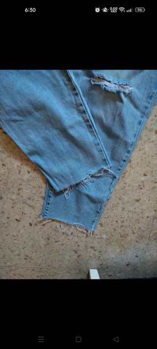 Pantalones vaqueros mujer desgastados
